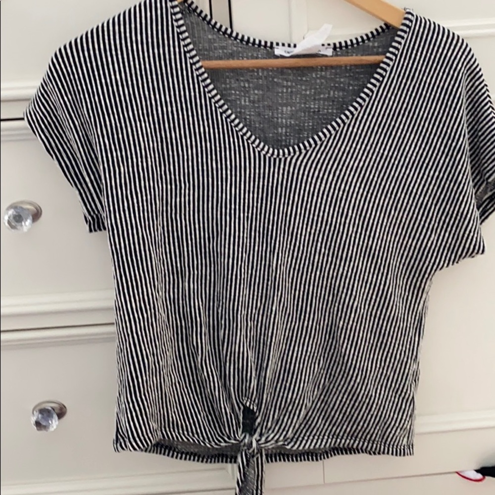White black striped tie t shirt